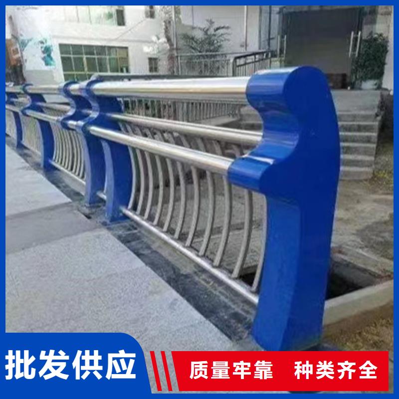 人行道護欄-防撞欄桿廠家品質(zhì)做服務