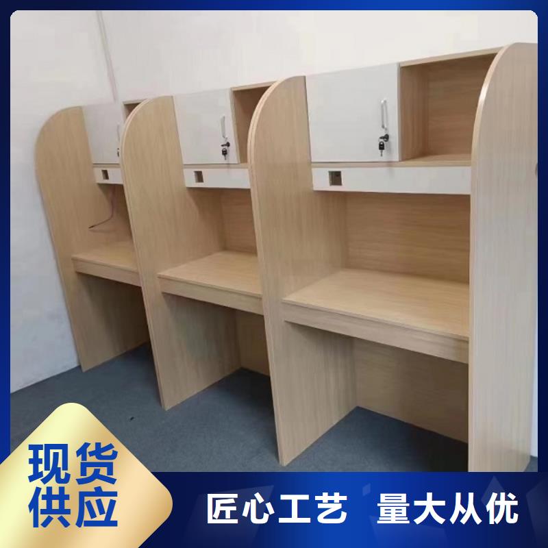 折疊培訓(xùn)桌9門(mén)不銹鋼更衣柜資質(zhì)認(rèn)證