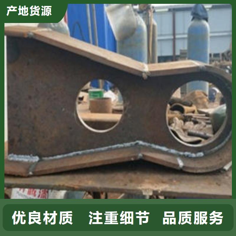 橋梁防撞支架,橋梁護(hù)欄生產(chǎn)廠家24小時(shí)下單發(fā)貨