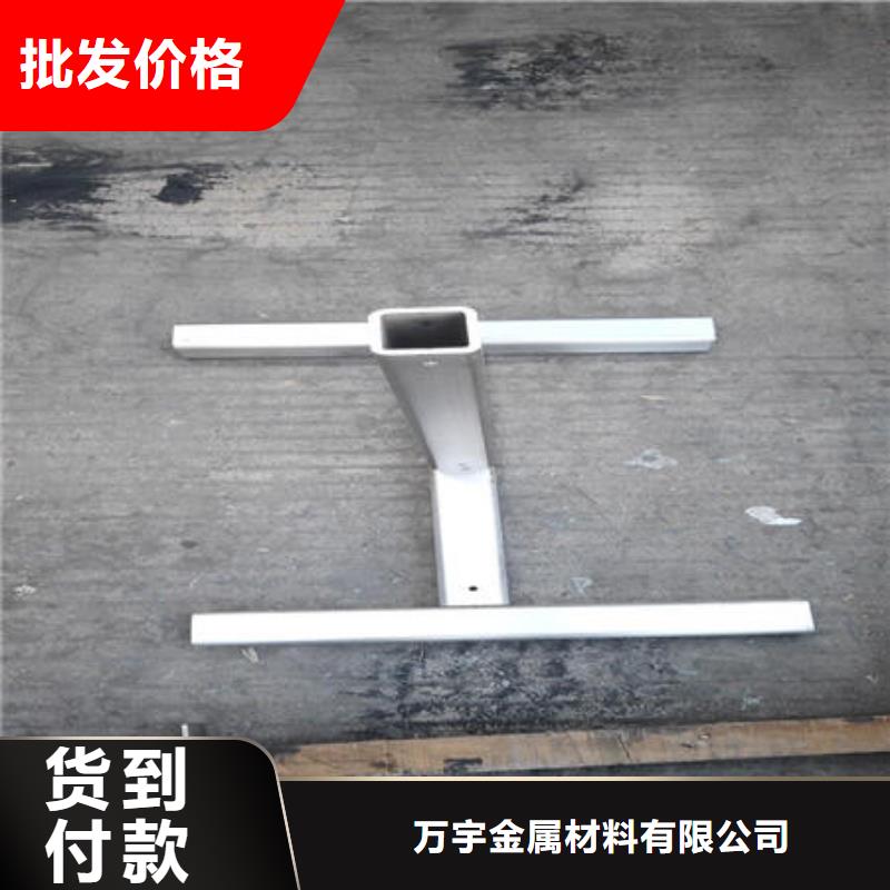 不銹鋼焊管不銹鋼304拉絲方管高質(zhì)量高信譽