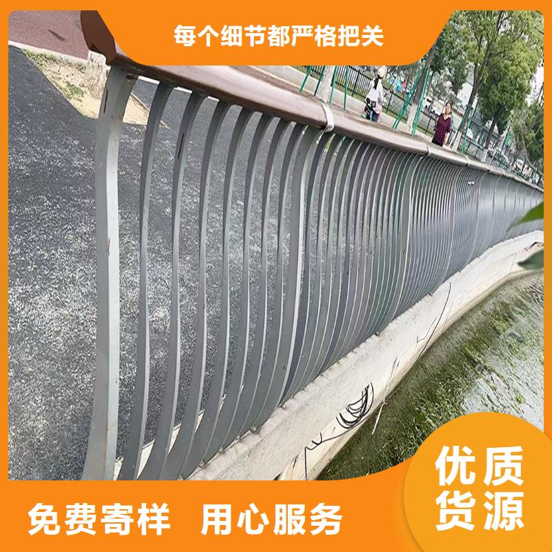 生產(chǎn)鋁合金天橋護欄工期短快支持鋁合金防撞護欄