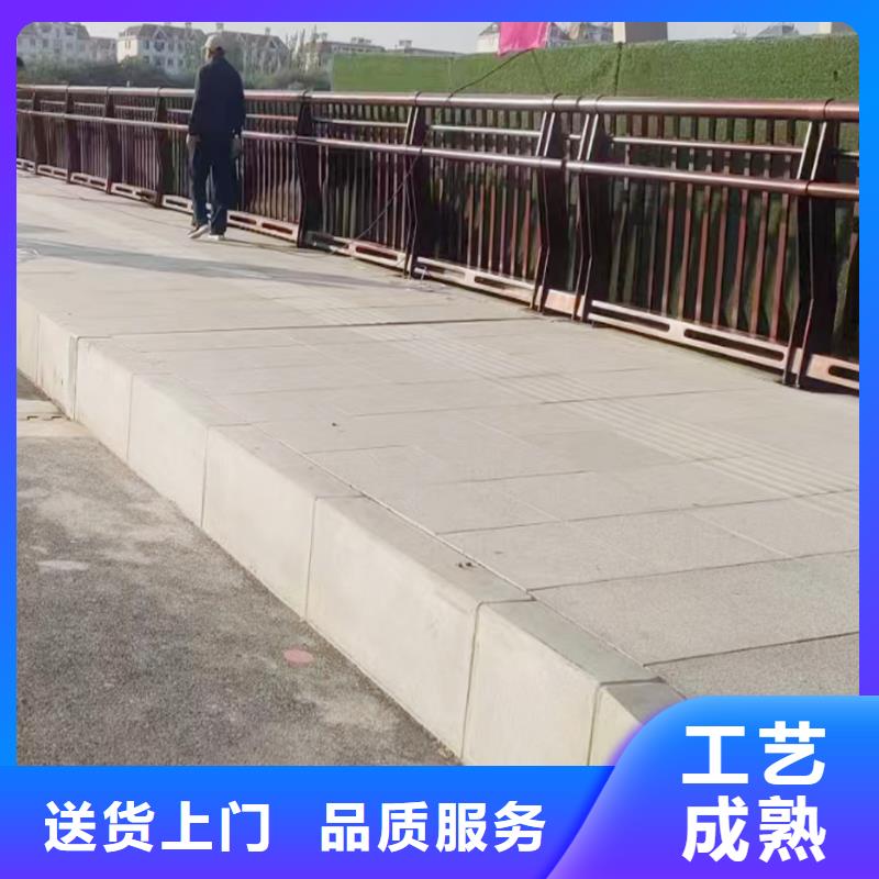 生產(chǎn)鋁合金天橋護欄工期短快支持鋁合金防撞護欄