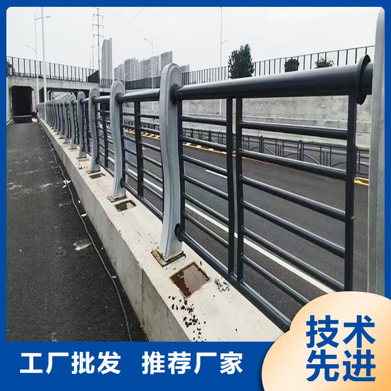 生產(chǎn)道路燈光護(hù)欄今年新款閃電鋁合金燈光護(hù)欄