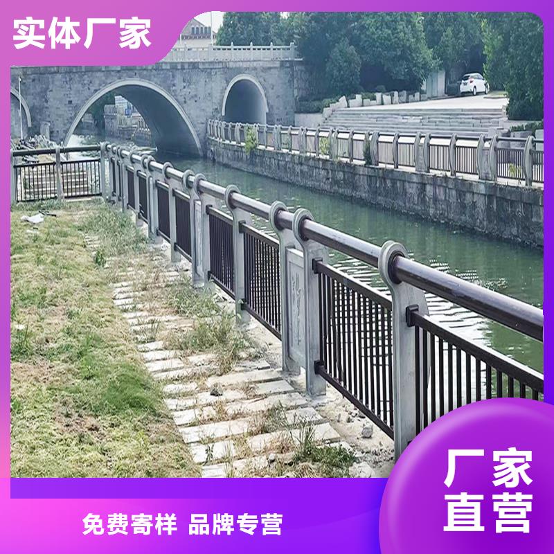 生產(chǎn)鋁合金燈光護欄廠家實力雄厚嚴(yán)選材質(zhì)防撞燈光護欄